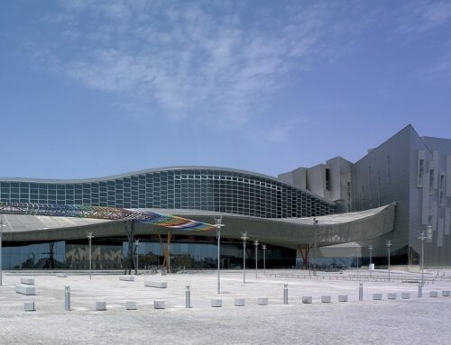 Mármol en palacios de congresos y recintos feriales