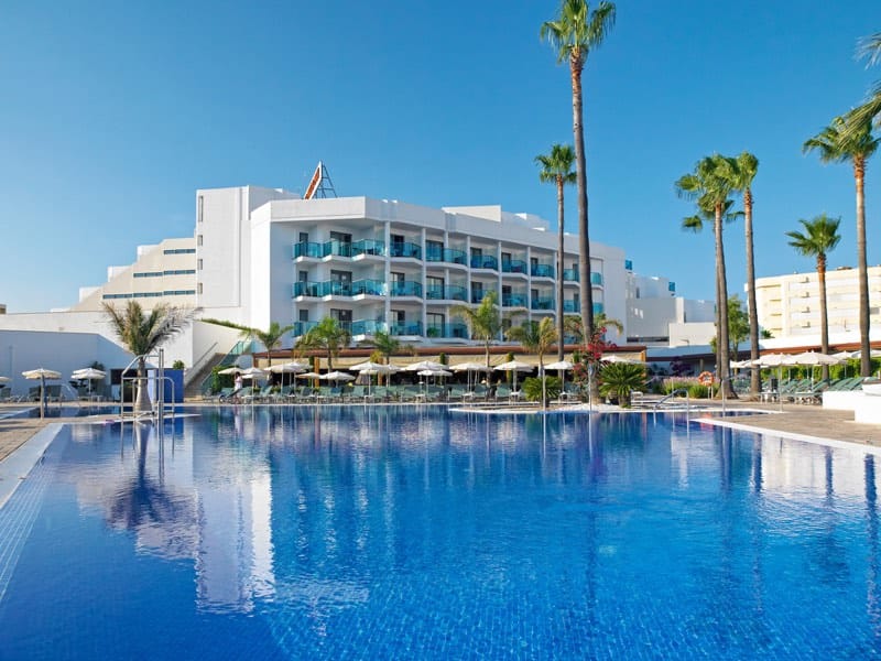 Travertine Classic pool – Hipotels Calla Millor Park – Piscina de Travertino Classico Travertine Classic pool - Hipotels Calla Millor Park - Piscina de Travertino Classico